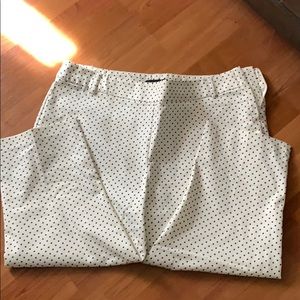 Off white dotted capris